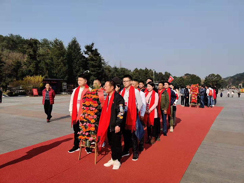 潤東方環(huán)保空調(diào)團(tuán)隊(duì)出游 潤東方環(huán)??照{(diào)團(tuán)隊(duì)出游