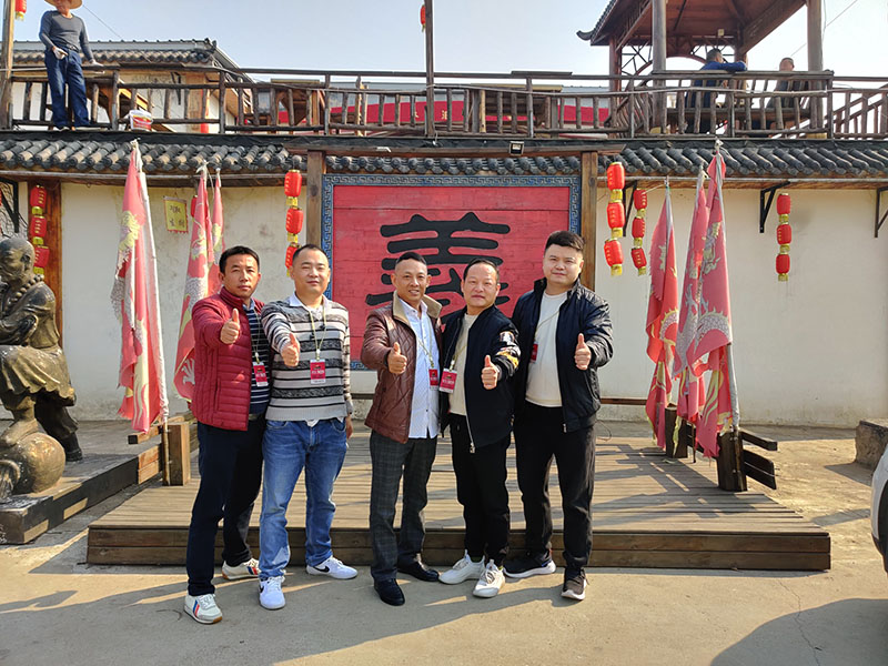 潤東方環(huán)保空調(diào)團(tuán)隊(duì)出游 潤東方環(huán)??照{(diào)團(tuán)隊(duì)出游